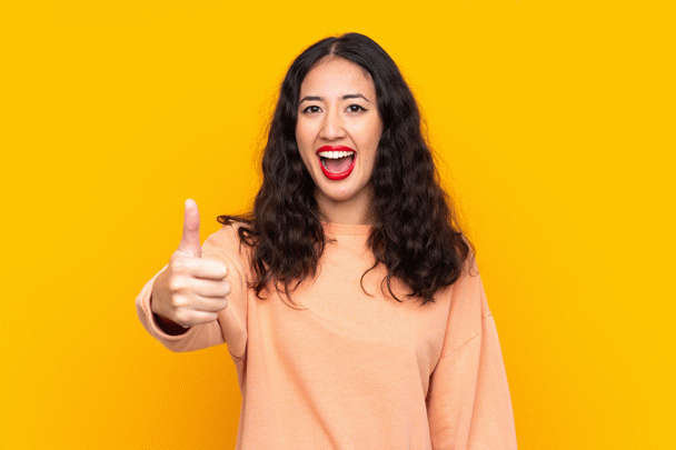 راهنمای جامع بازاریابی آنلاین: 7 سوال متداول به همراه پاسخ‌های کامل و یک جدول کاربردی